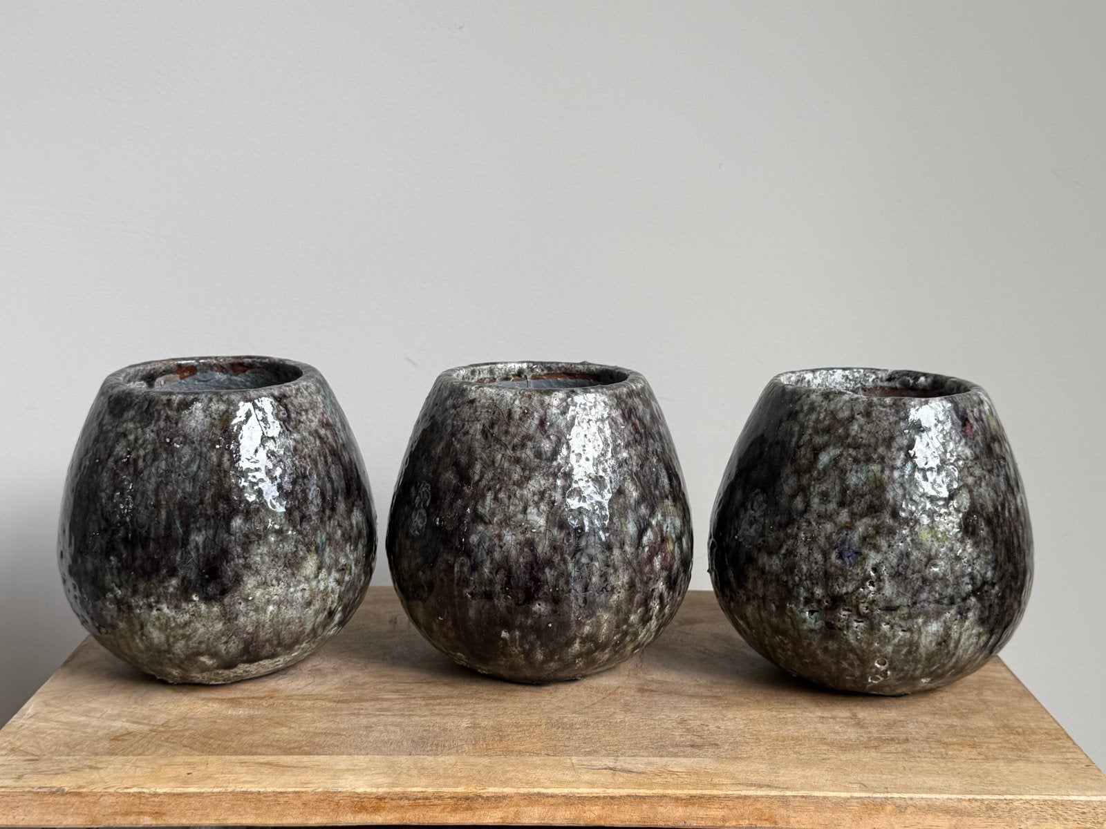 Set van 3 PTMD potten - Uniek design, Huis en Inrichting, Woonaccessoires | Vazen, Gebruikt, Meerkleurig, Steen/keramiek, Met patroon/structuur