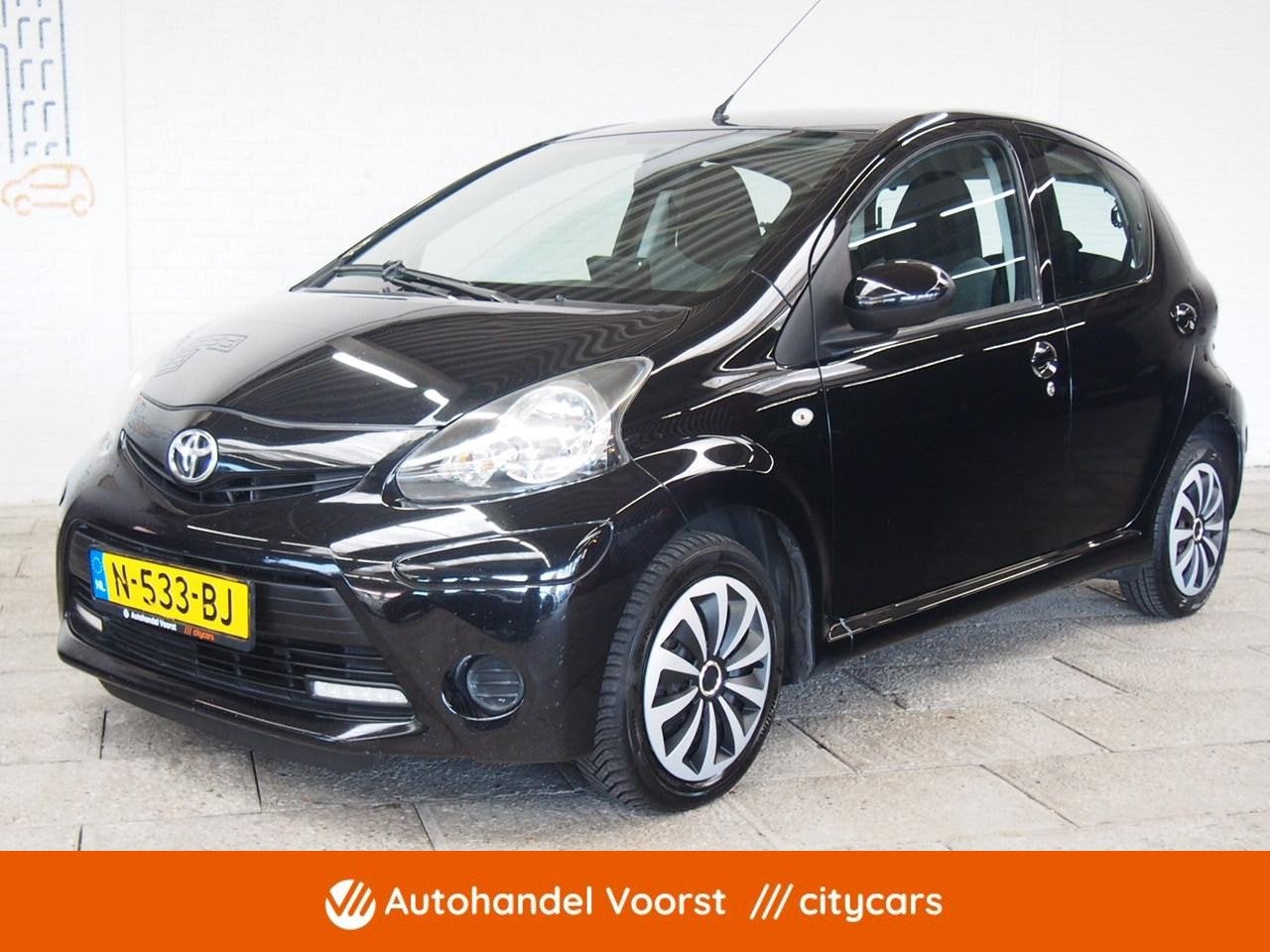 Toyota Aygo 1.0 VVT-i Aspiration Airco (APK:Nieuw) Incl.Gara, Auto's, Voorwielaandrijving, Euro 5, Stof, Gebruikt