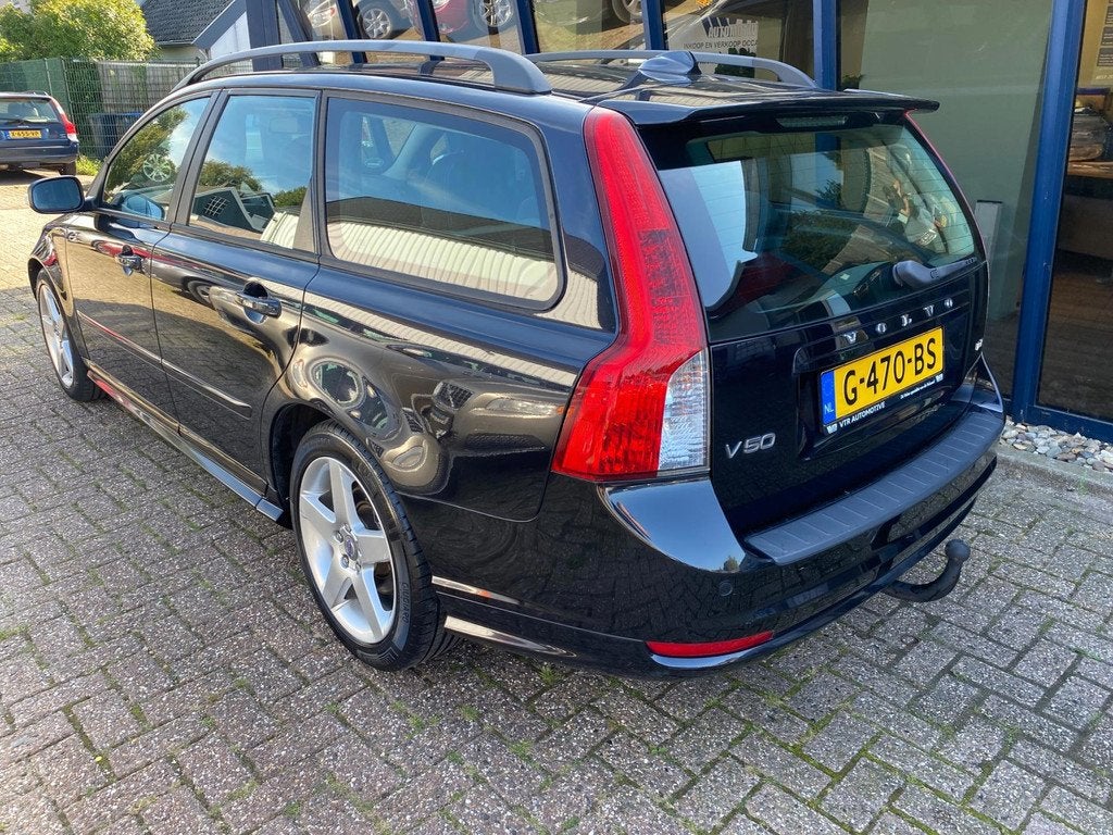 Volvo V50 1.8 R-Design Youngtimer, Auto's, Volvo, Voorwielaandrijving, 125 pk, Gebruikt, Zwart