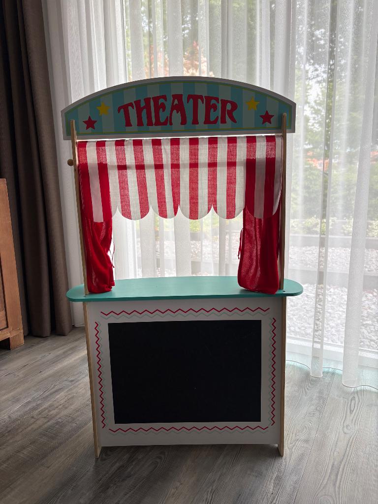 Poppentheater / kraampje, Ophalen, Gebruikt, Jongen of Meisje
