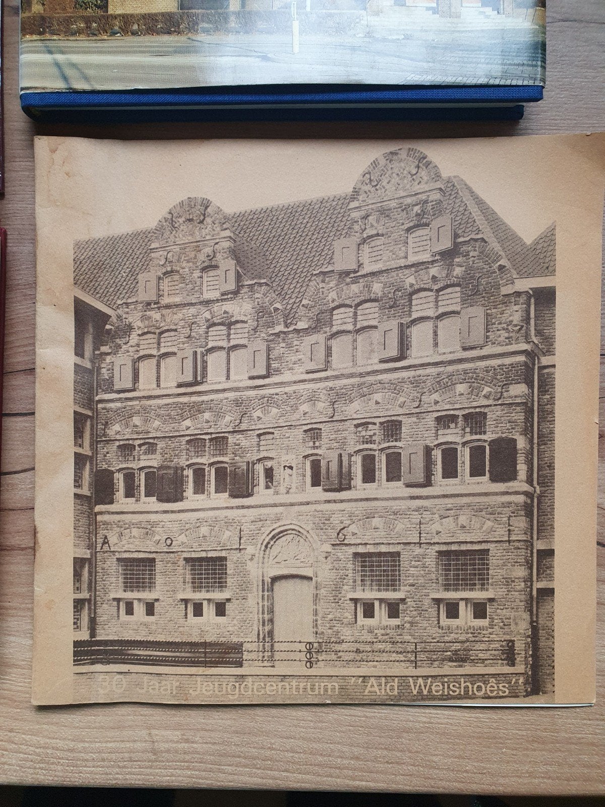 boeken Venlo, Ophalen of Verzenden, Zo goed als nieuw