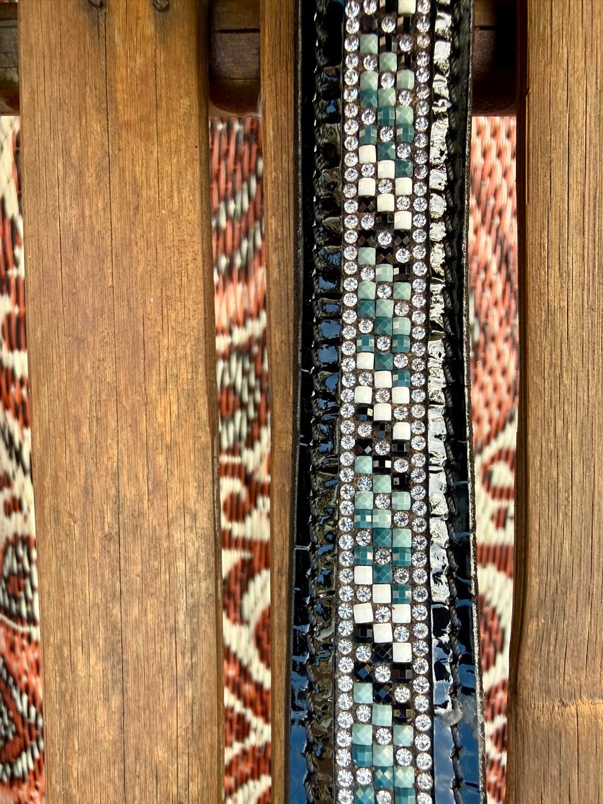 Stijlvolle paardrijbroekriem turquoise witte steentjes 65cm, Ophalen of Verzenden, Zo goed als nieuw, Dressuur