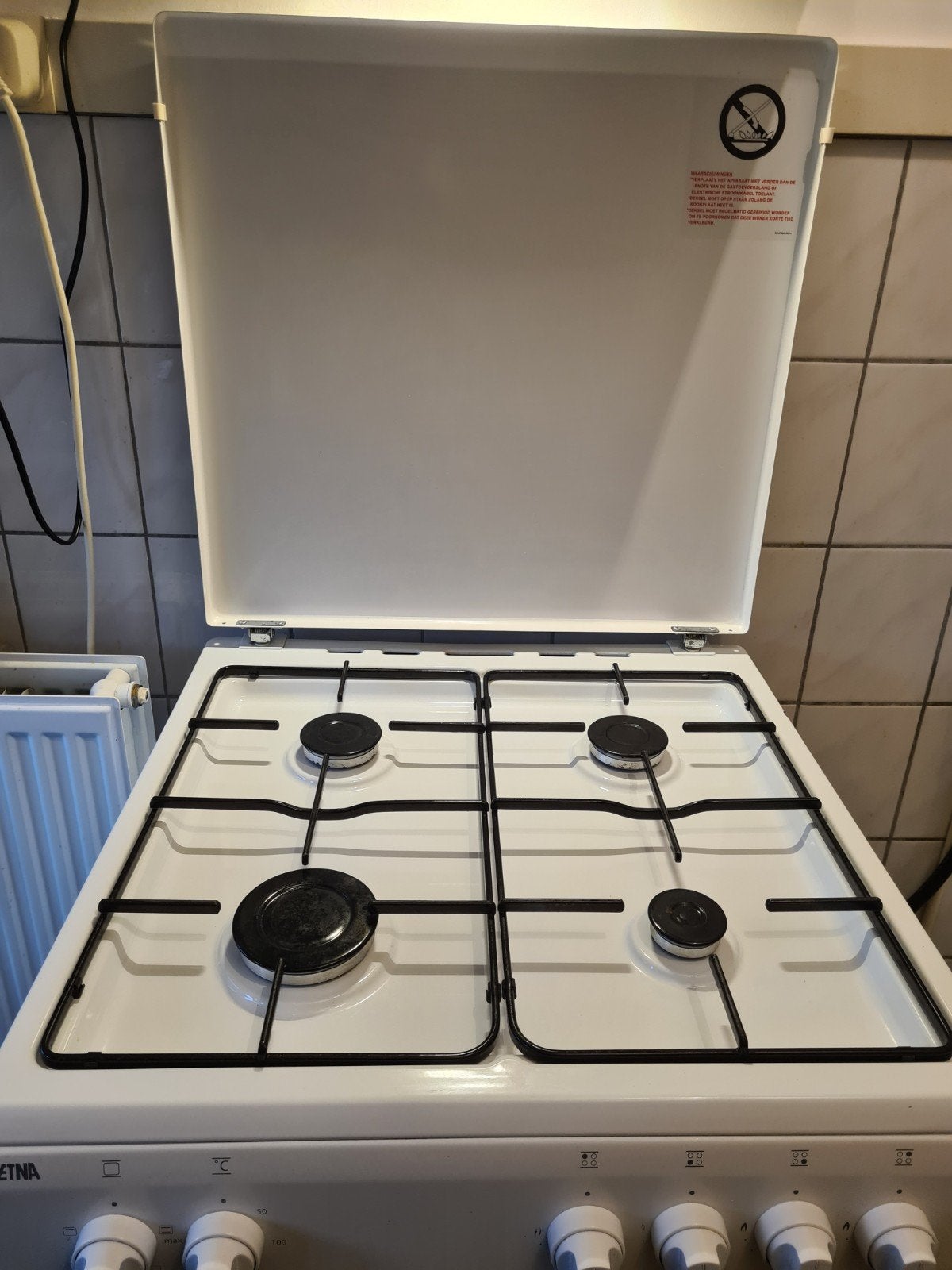 ETNA 4-pits gasfornuis met oven en opbergruimte, Ophalen, Gebruikt, 4 kookzones, Gas