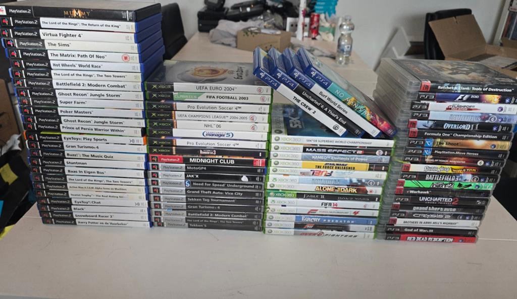 Grote partij van 80 games: PS2, PS3, PS4, Xbox, Xbox 360, 3 spelers of meer, Ophalen of Verzenden, Gebruikt, Vanaf 3 jaar