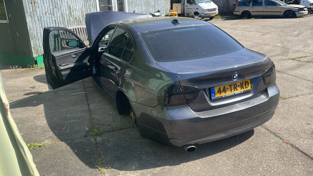 Te koop BMW E90 in onderdelen, Ophalen of Verzenden, Gebruikt, BMW