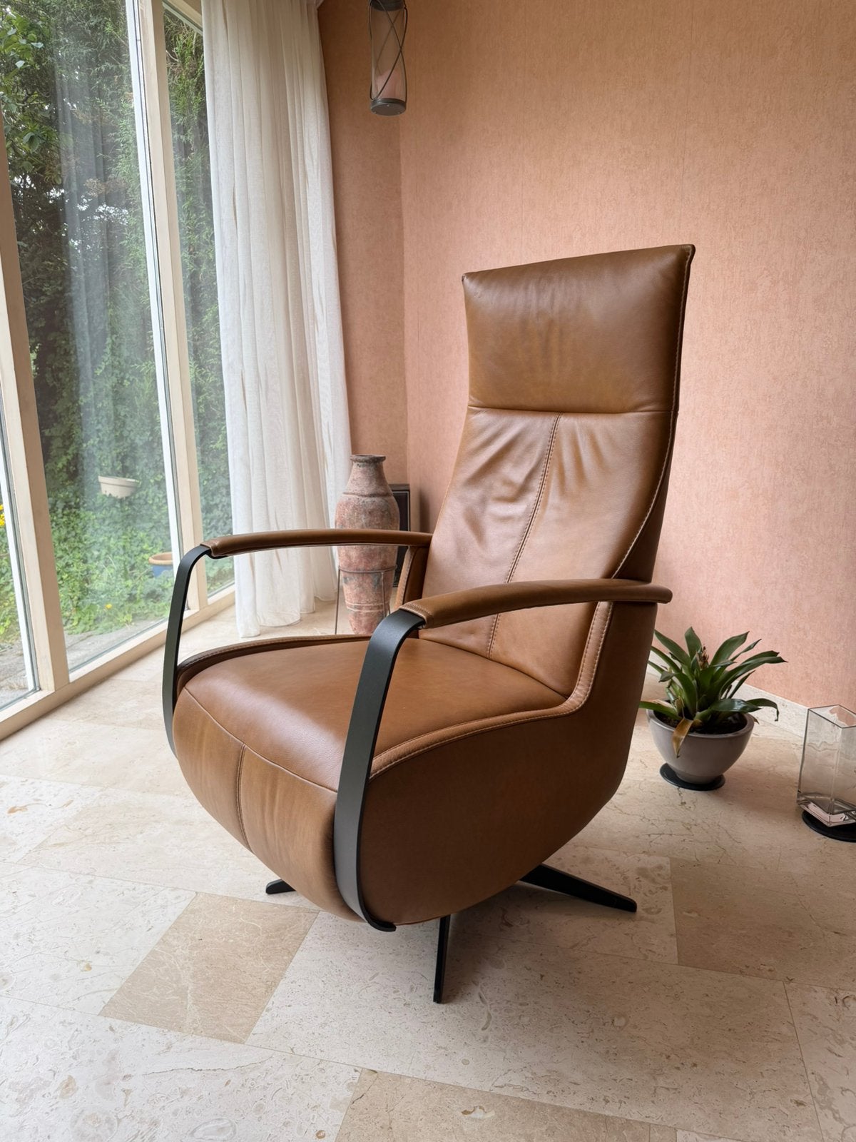Limoss elektrische sta op fauteuil cognac, Ophalen, 75 tot 100 cm, Zo goed als nieuw, Leer