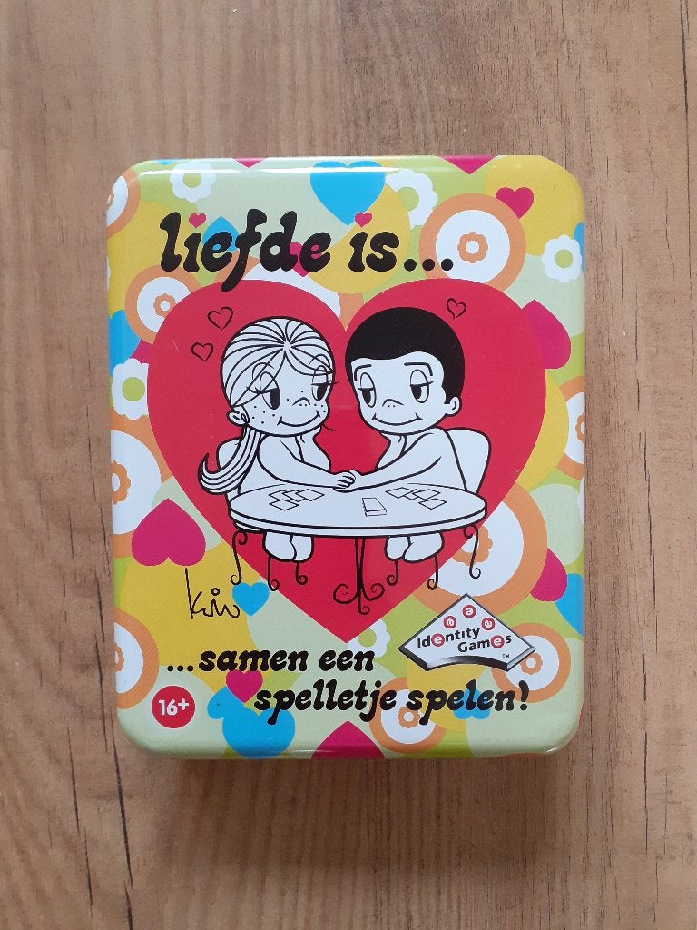 Gratis* spel: Liefde is...  kaartspel met vragenkaartjes, Ophalen of Verzenden, Zo goed als nieuw