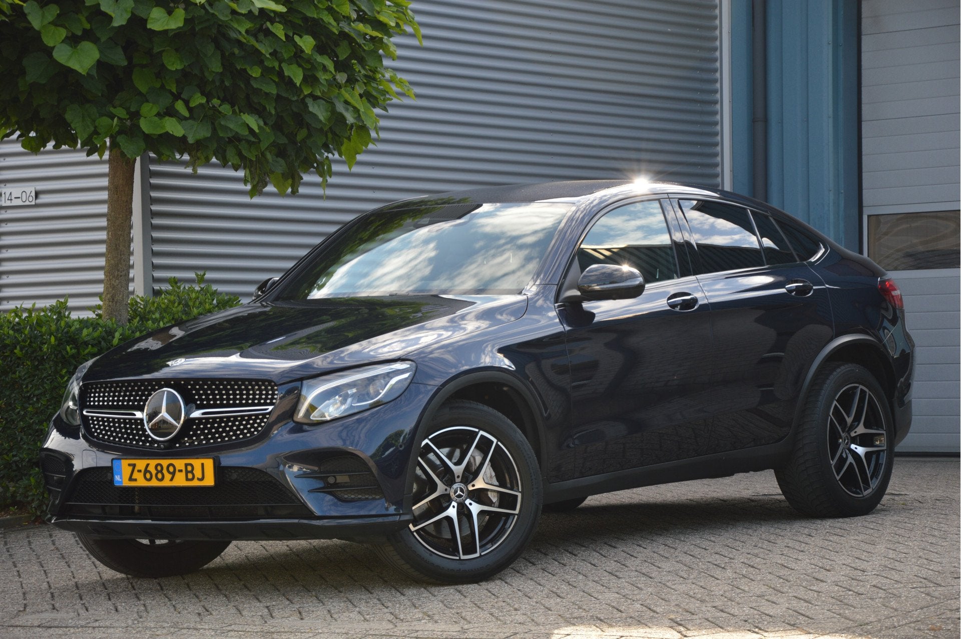 Mercedes-Benz GLC Coupé 250 4MATIC AMG-LINE | MEMORY | BURM, 12 maanden, Gebruikt, 4 cilinders, Blauw