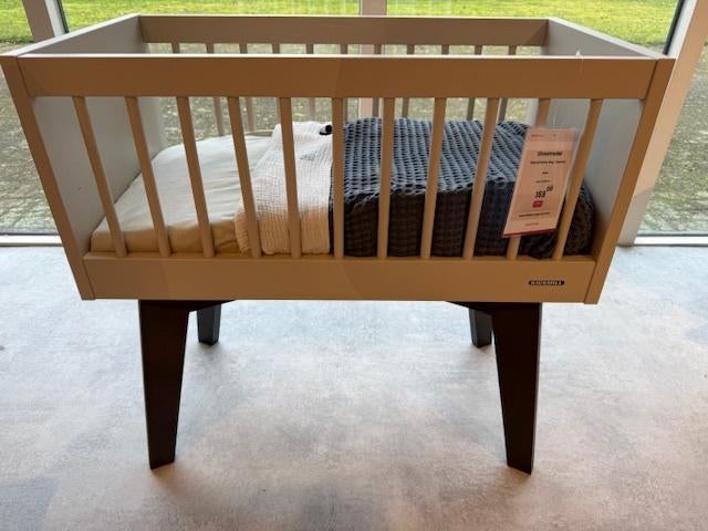 Kidsmill sixties wieg, Kinderen en Baby's, Babywiegjes en Ledikanten, Ophalen, Zo goed als nieuw, Wieg