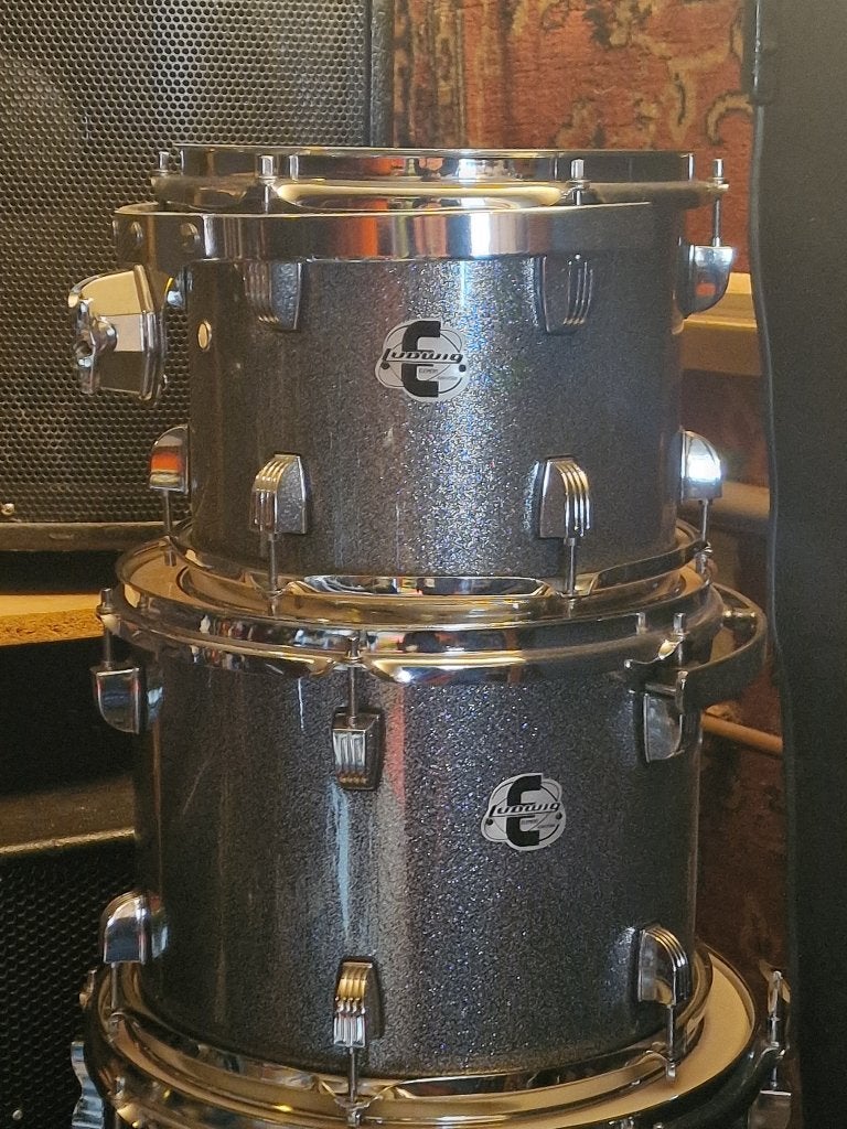 Foto 9 van Full drumkit Ludwig + Tama Iron Cobra double pedal + Cymb