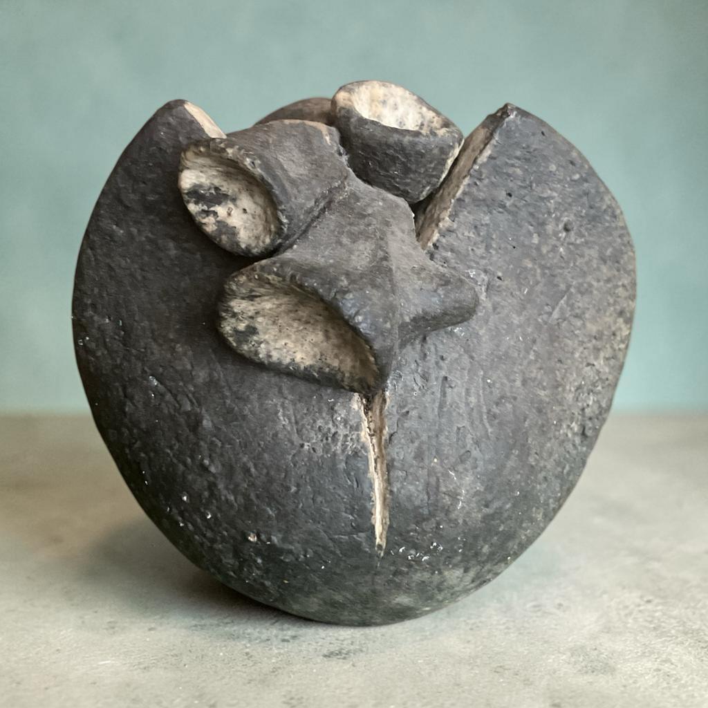 Unieke sculptuur van Herman Nieweg studio keramiek(1976), Antiek en Kunst, Antiek | Keramiek en Aardewerk, Ophalen of Verzenden