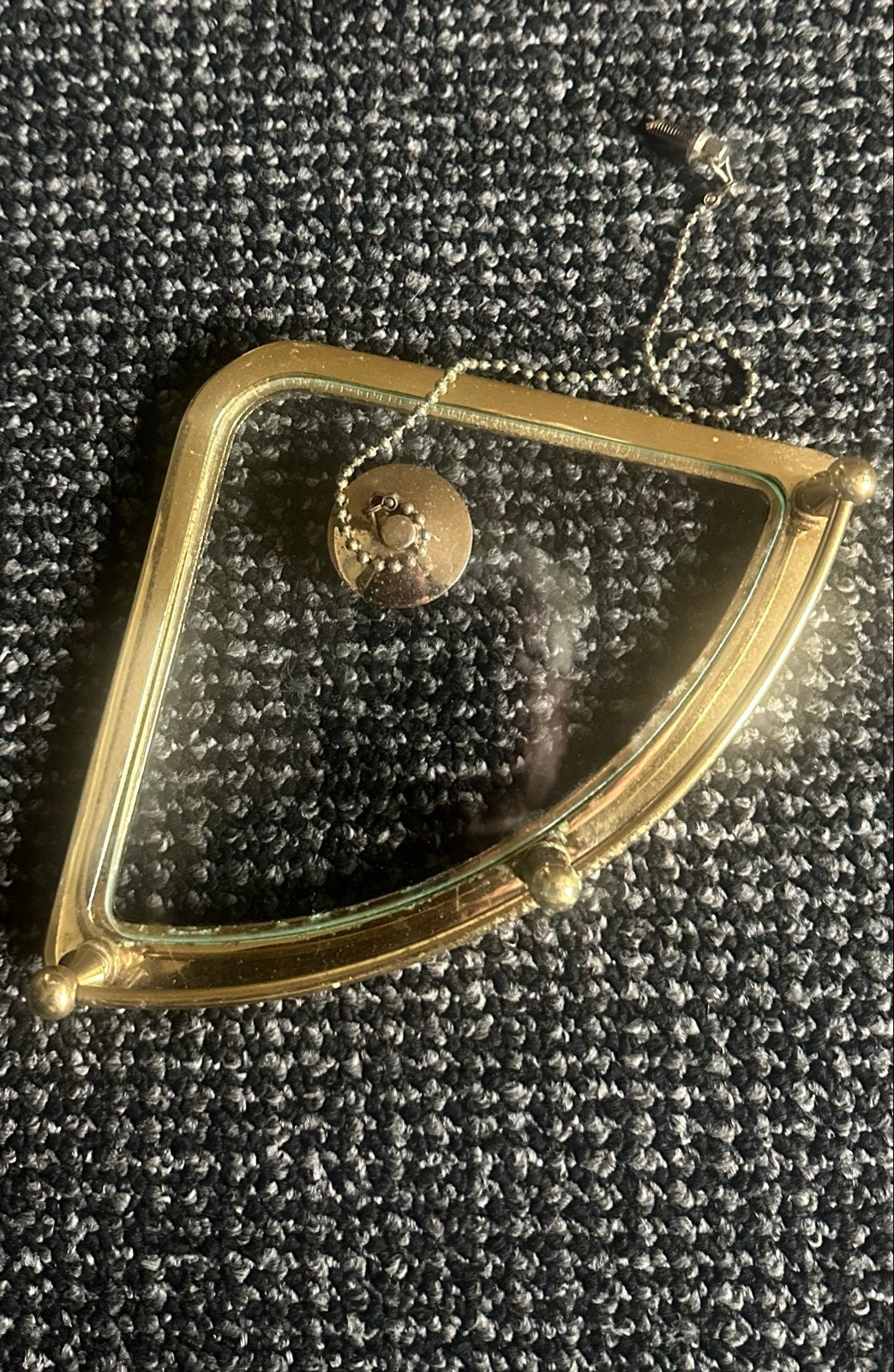 Vintage metalen en glazen hoekplankje, Huis en Inrichting, Ophalen, Vintage, Gebruikt, Goud