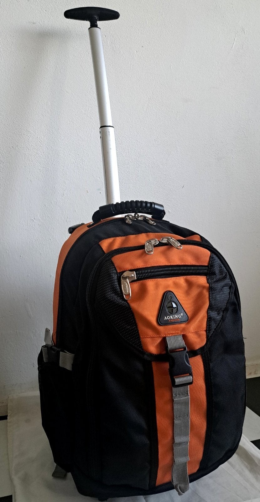Modern AOKING 20". Rugzak reistrolley
op wielen, Telescopisc, Ophalen of Verzenden, Zo goed als nieuw, Hard kunststof, 70 cm of meer