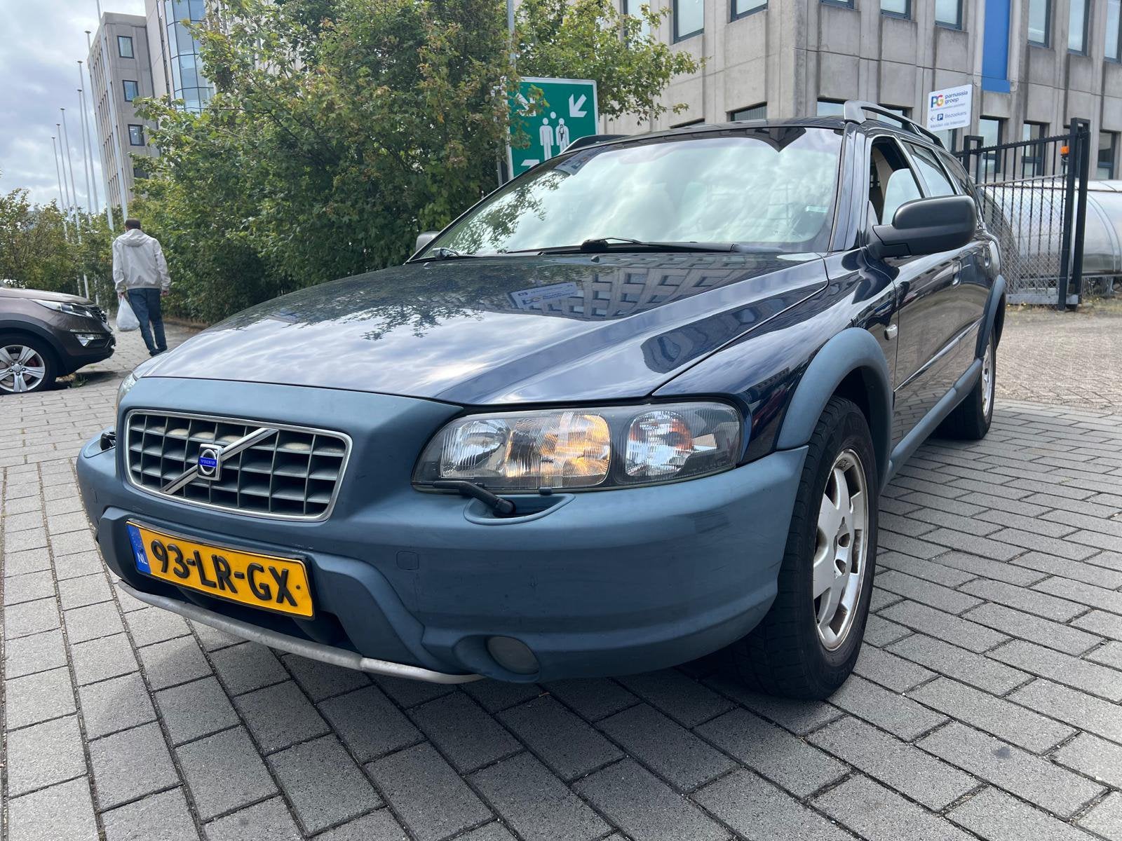 Volvo XC70 2.5 T AWD 2003 CROSSCOUNTRY HANDBAK PANO, Auto's, 1800 kg, Beige, Blauw, XC70