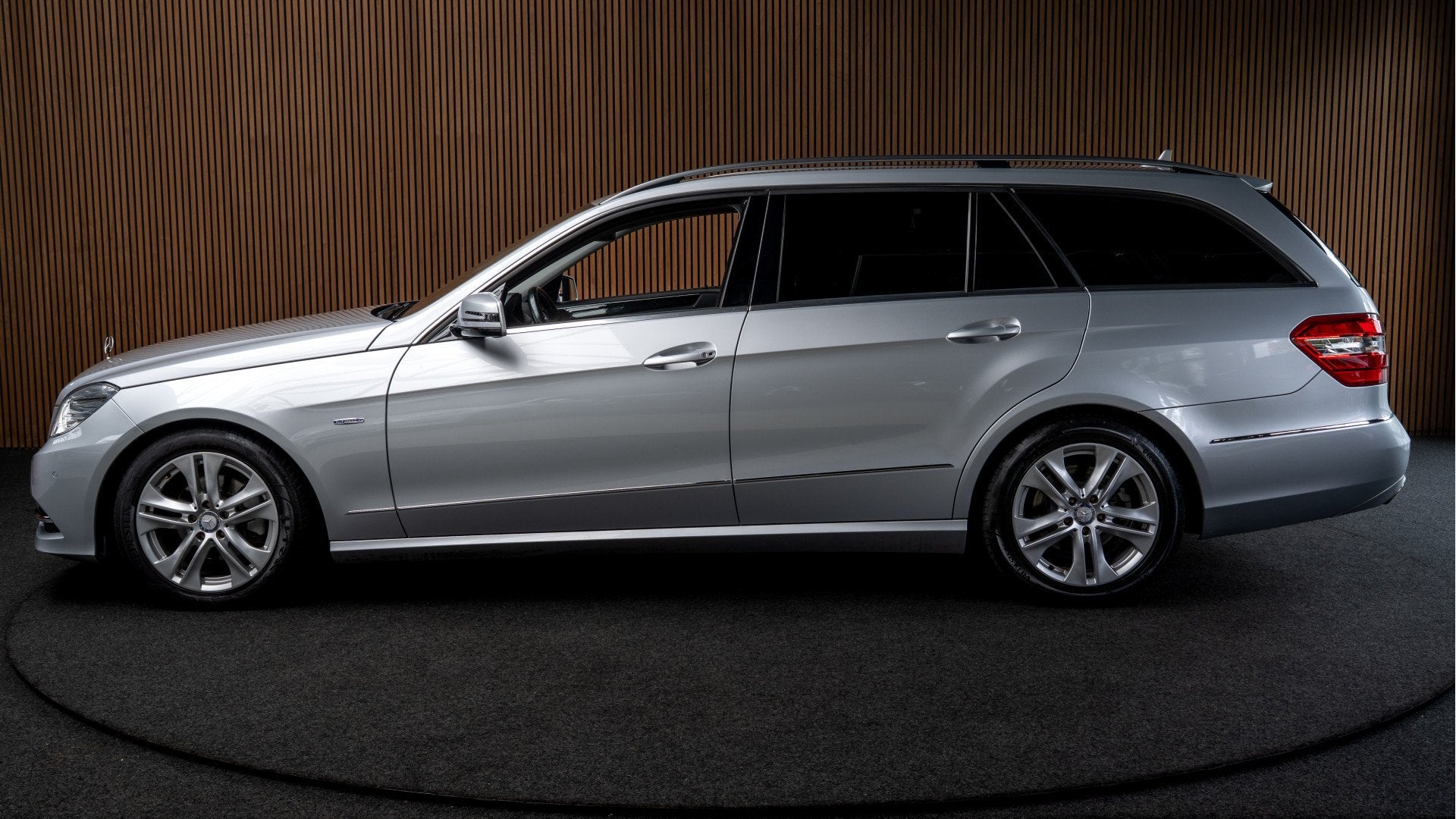 Mercedes-Benz E-Klasse Estate 200 CGI Leer Navi Xenon Climat, Euro 5, Gebruikt, 4 cilinders, 1796 cc