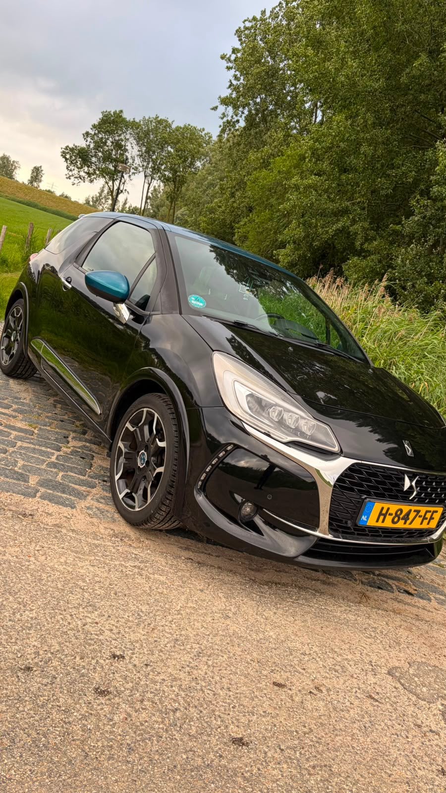 DS 3 1.6 110KW 2016 Zwart, Auto's, DS, Voorwielaandrijving, Stof, Zwart, 4 cilinders