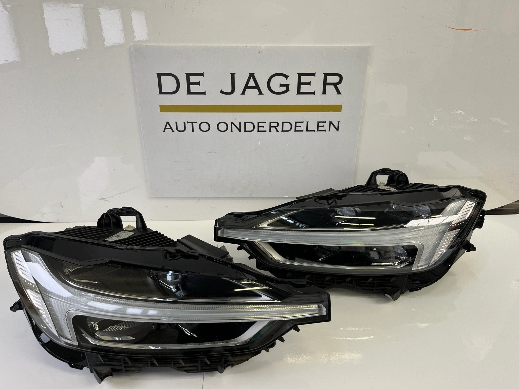 VOLVO XC60 2 VOL LED KOPLAMPEN SET 31420417 31655231, Auto-onderdelen, Verlichting, Gebruikt, Gunnar Engellaus vag 8
405 31  Gothenburg, SE