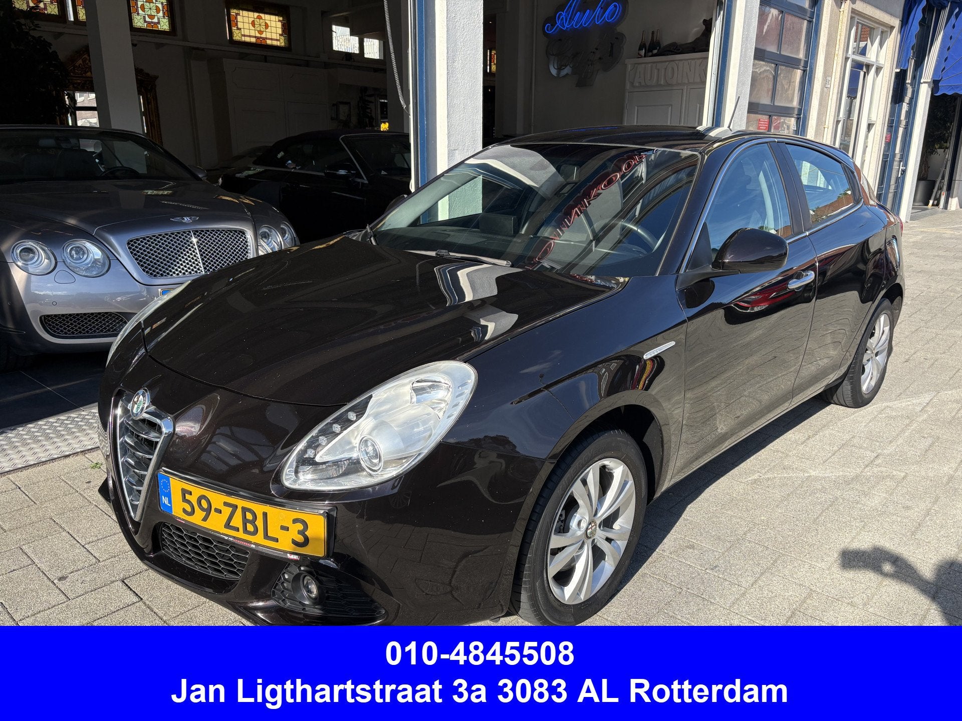 Alfa Romeo Giulietta 1.4 T Distinctive AUTOMAAT/CLIMA/CRUISE, 4 cilinders, Zwart, Origineel Nederlands, Bedrijf