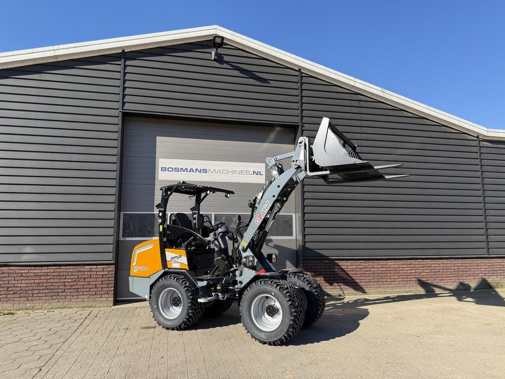 GIANT G2700 X-TRA HD+ minishovel NIEUW (giekvering, pro-inch, Zakelijke goederen, Machines en Bouw | Kranen en Graafmachines, Tobroco