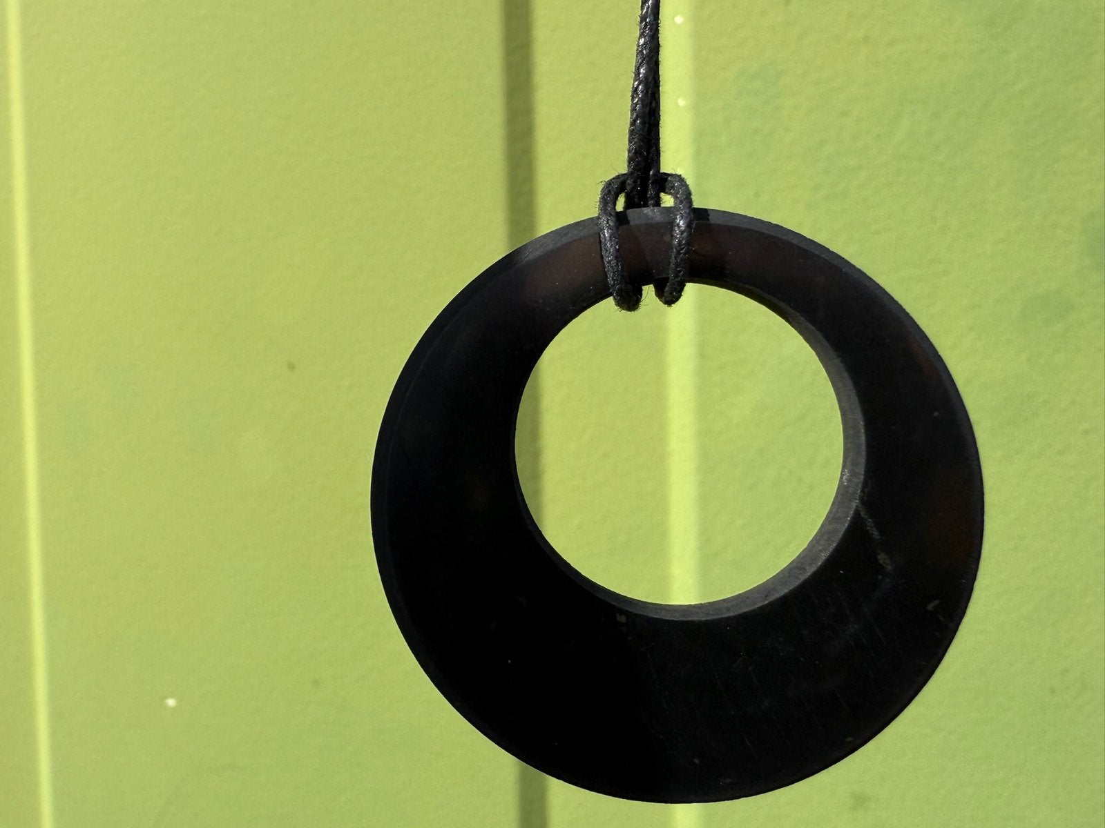 Shungite Shungiet hanger mineralen, Overige voorstellingen, Zwart, Nieuw, Www.riesmineralen.nl