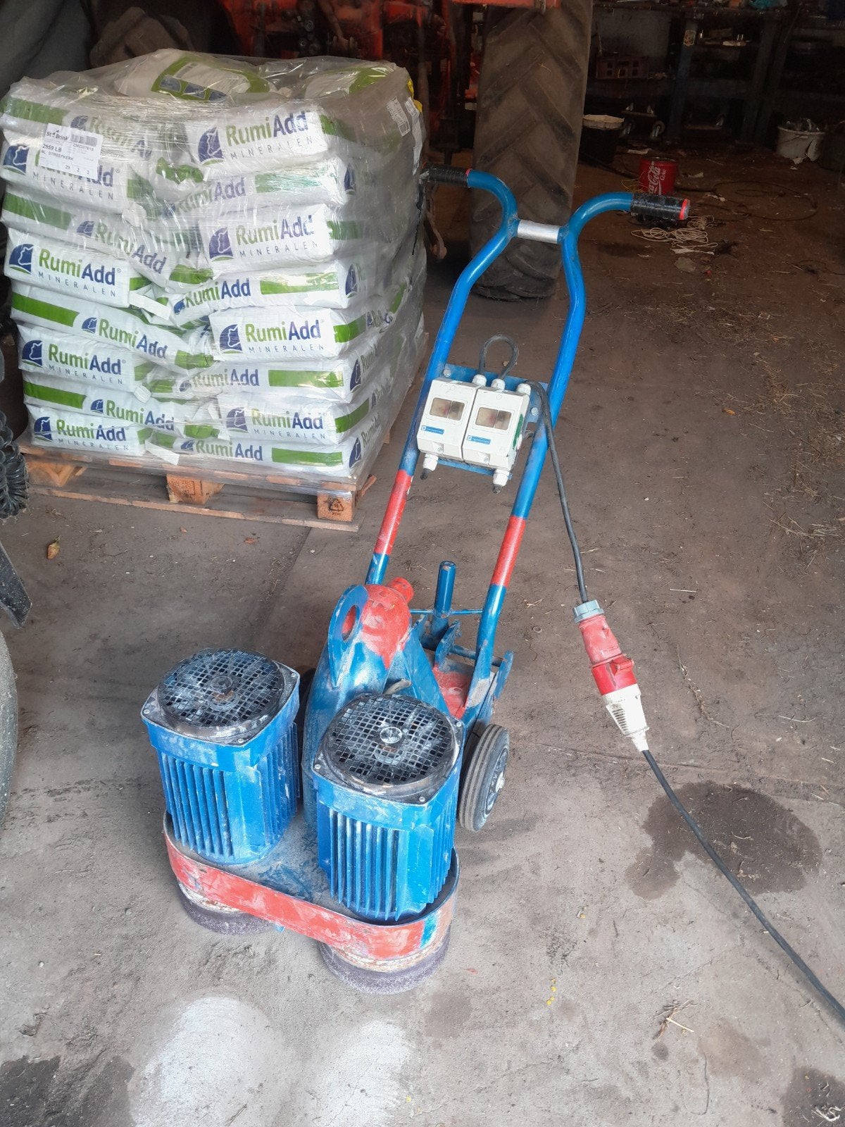 Besto Betonschuurmachine - Krachtige Vloerschuurder, Ophalen of Verzenden, Gebruikt, 1000 watt of meer, Overige typen