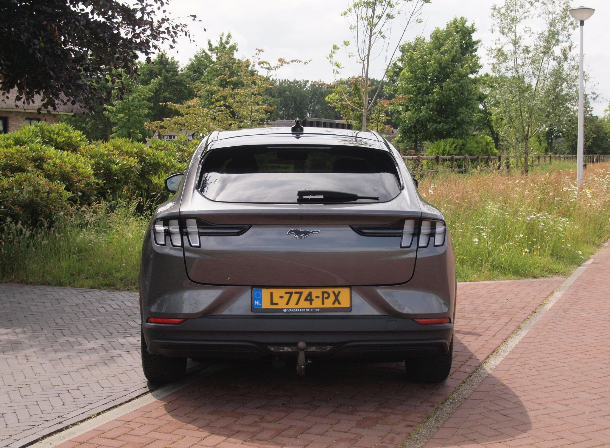 Foto 9 van Ford Mustang Mach-E Extended RWD 98 kWh | Panoramadak | Bang