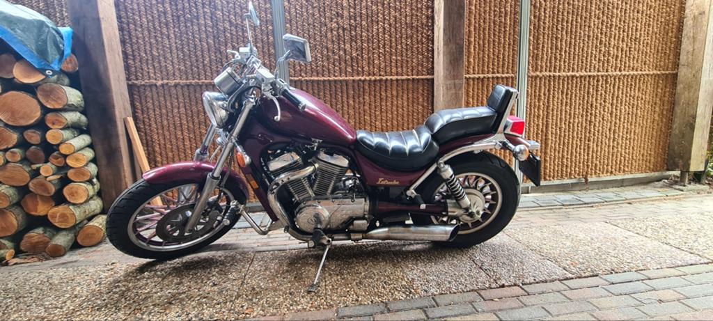 GERESERVEERD T/M ZATERDAG!Intruder VS700 - 1986 - blok kapot, Particulier, Chopper
