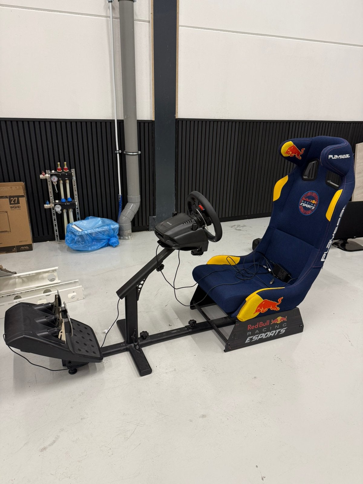 Red Bull Racing Playseat met Logitech stuur en pedalen, Ophalen of Verzenden, Gebruikt