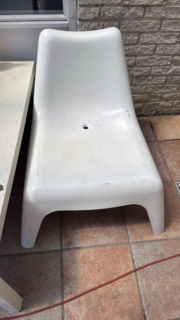 2 x Plastic stoel - 25 euro, Tuin en Terras, Tuinstoelen, Ophalen, Gebruikt, Plastic, Stapelbaar