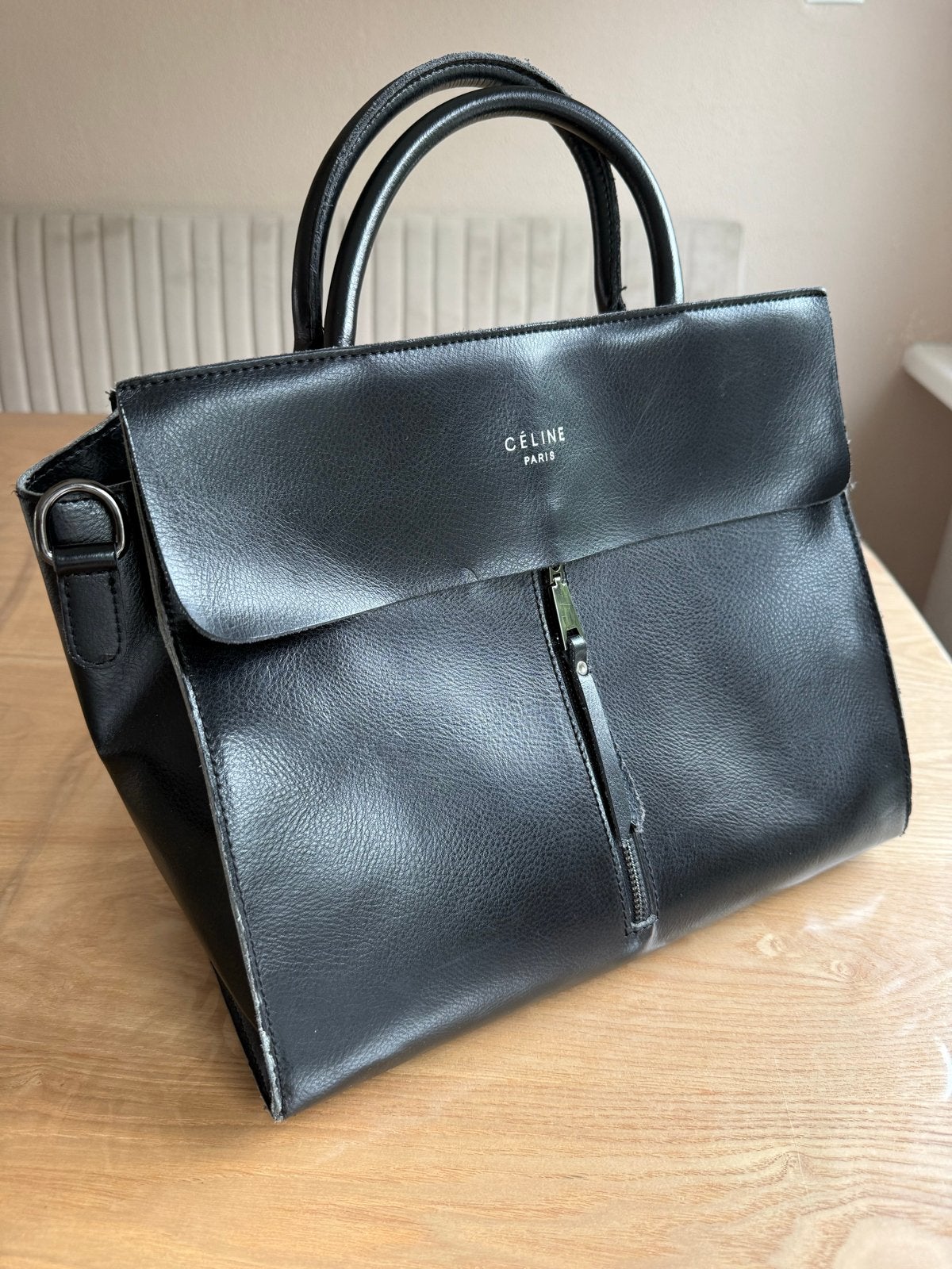 Zwarte lederen Céline Paris handtas met ritsvakken, Ophalen of Verzenden, Zo goed als nieuw, Zwart, Handtas