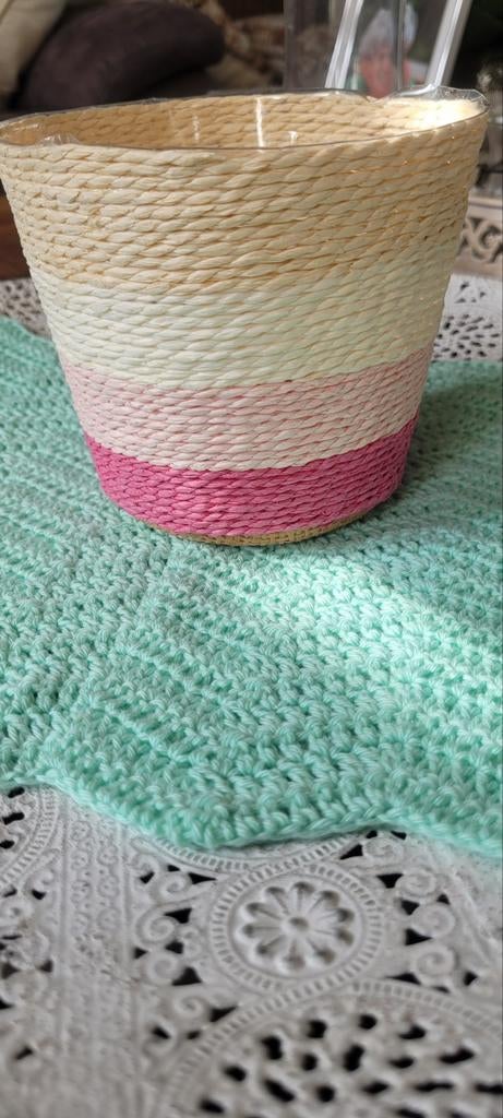 Fuchia/ roze touw bloempot/vaas van touw, roze/wit/beige, Overige materialen, Rond, Nieuw, Ophalen of Verzenden