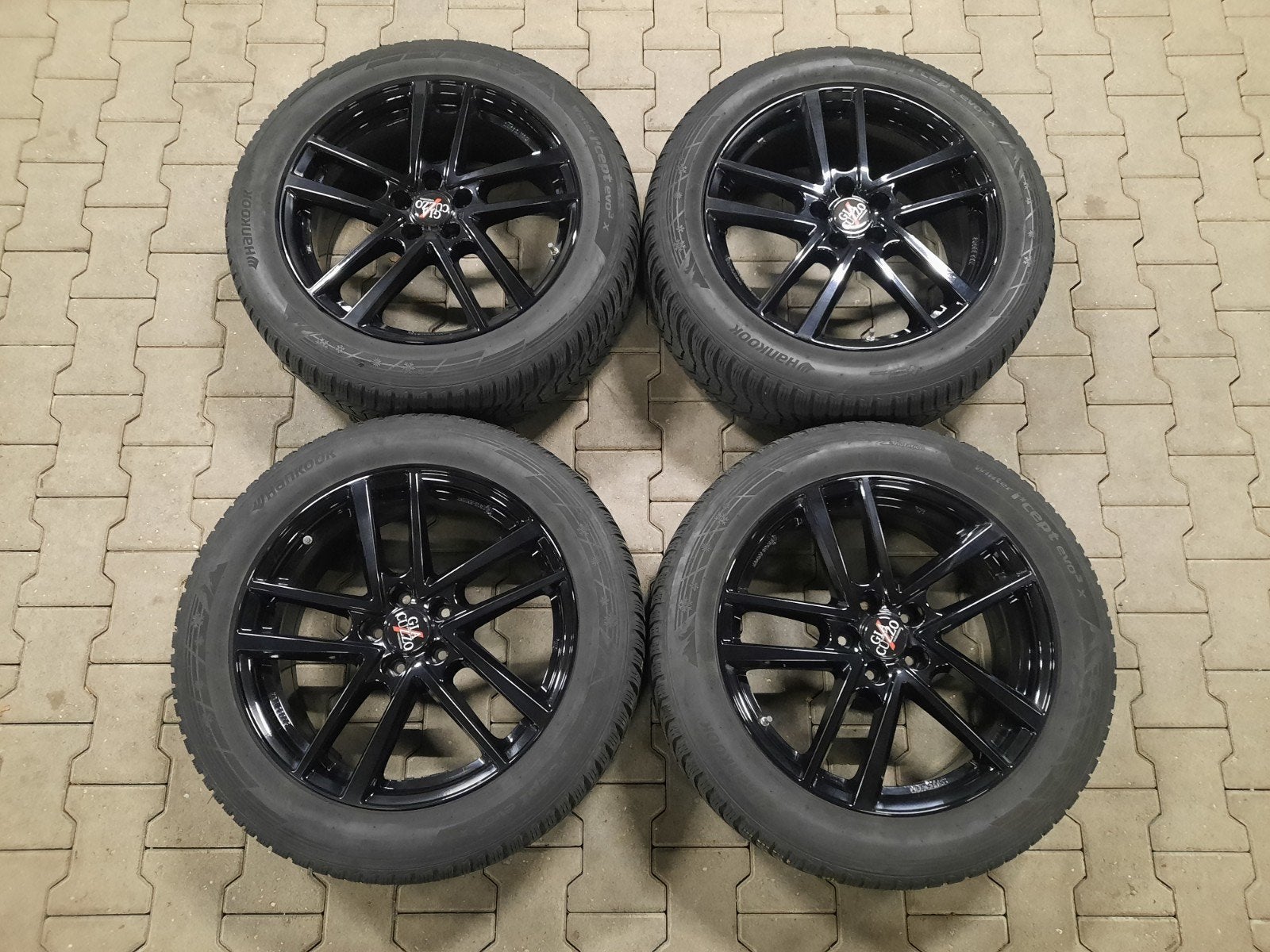 19 inch velgen 5×114.3 KIA SORENTO HYUNDAI SANTA FE WINTER, 19 inch, Gebruikt, Banden en Velgen, 235 mm
