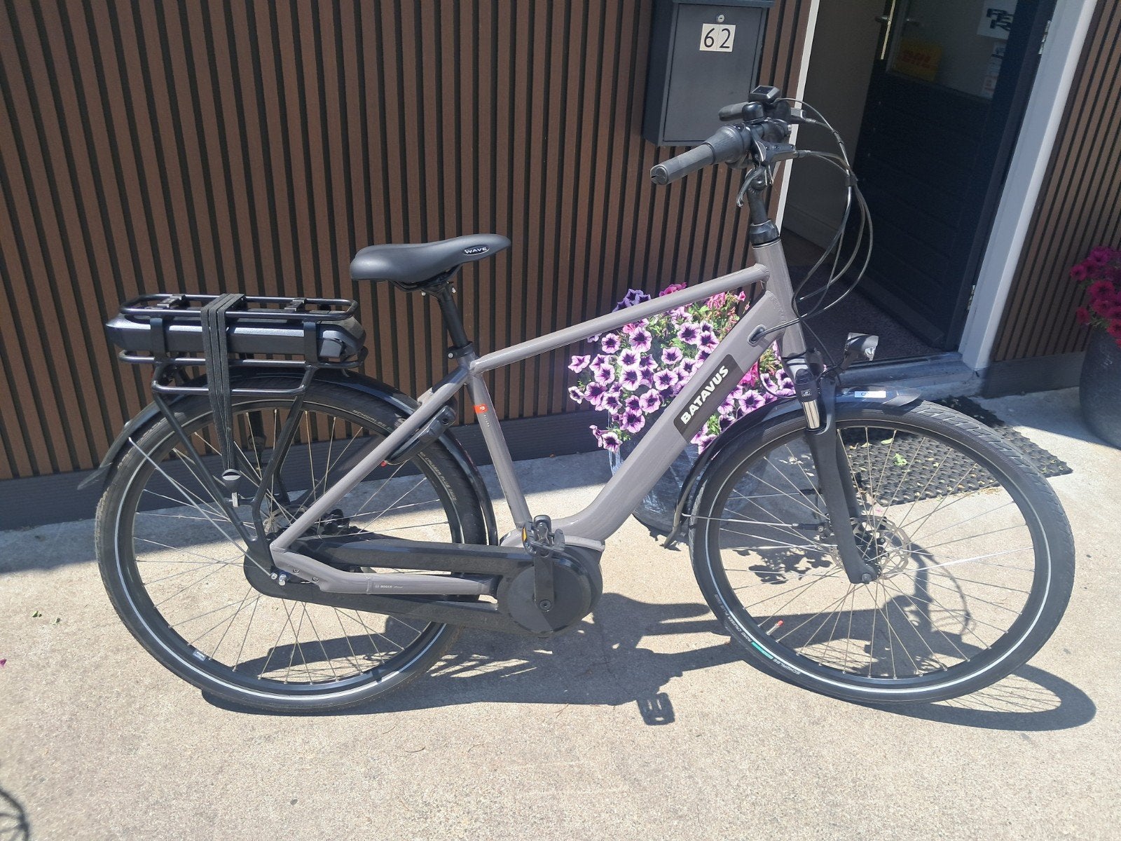 Batavus Altura  Bosch  active line van€ 2399, -nu 1999,-, 53 tot 57 cm, Ophalen, Nieuw, Batavus