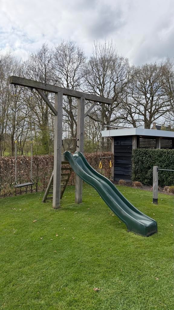 Glijbaan, schommel en ringen van Douglas hout, Kinderen en Baby's, Speelgoed | Buiten | Speeltoestellen, Ophalen, Gebruikt, Glijbaan