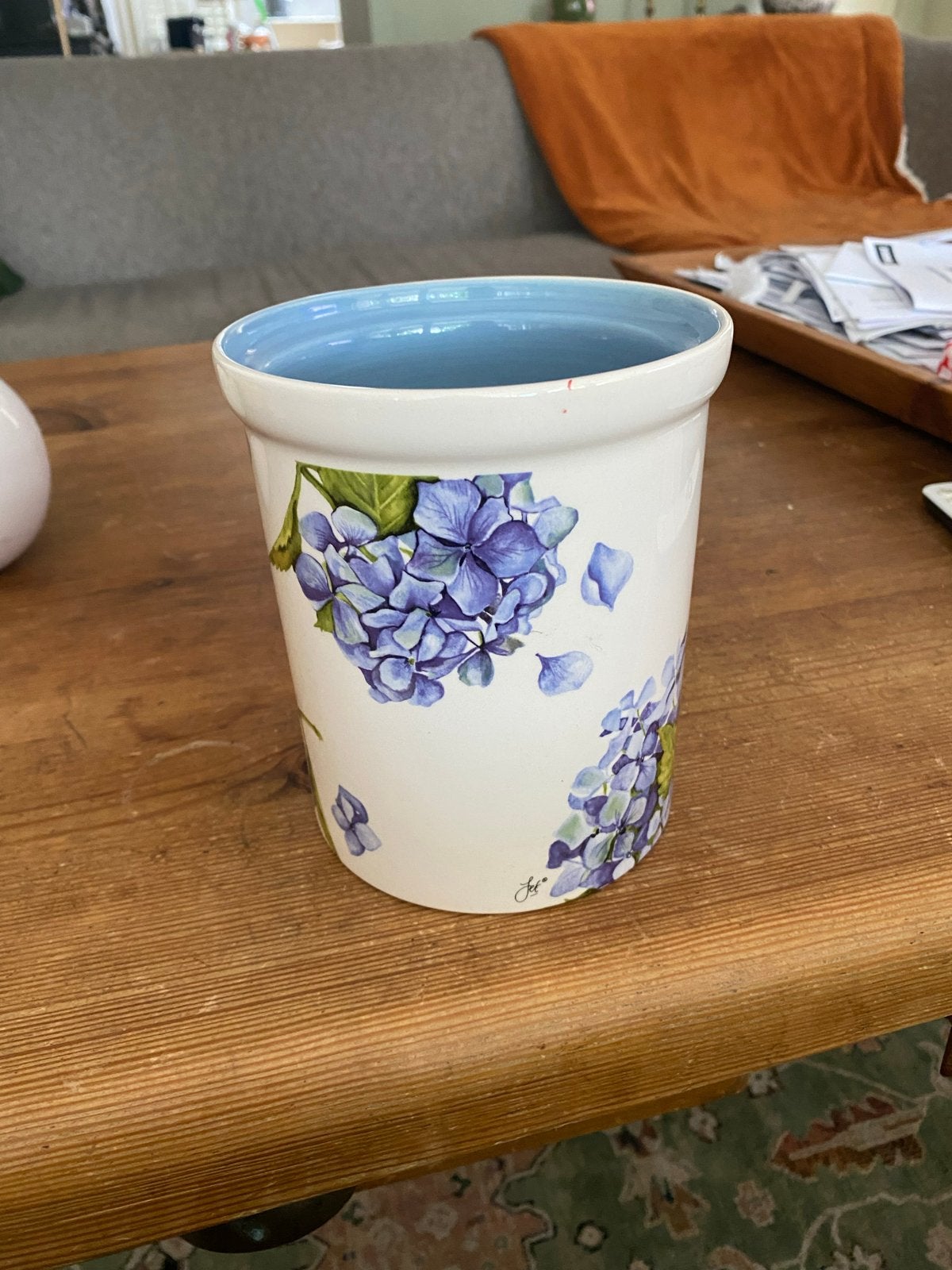 Lepelpot Jet ter Stege Hortensia lijn, Gebruikt, Handbeschilderd, Porselein of Keramiek, Rond