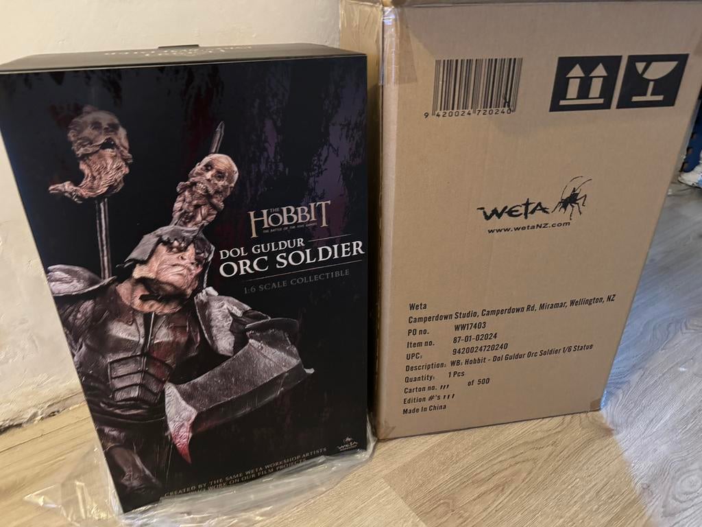 Weta statue Orc Soldier Lord of the Rings Hobbit, Ophalen of Verzenden, Zo goed als nieuw, Beeldje of Buste
