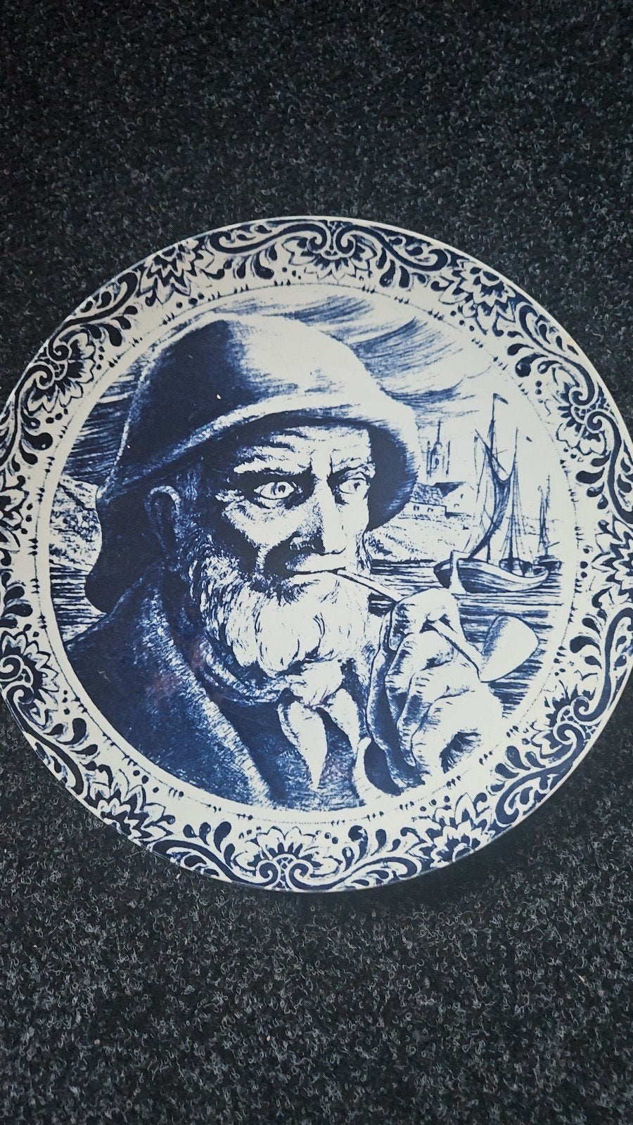 Boch Frères Keramis Wandborden - Visser & Lezende Vrouw, Ophalen of Verzenden