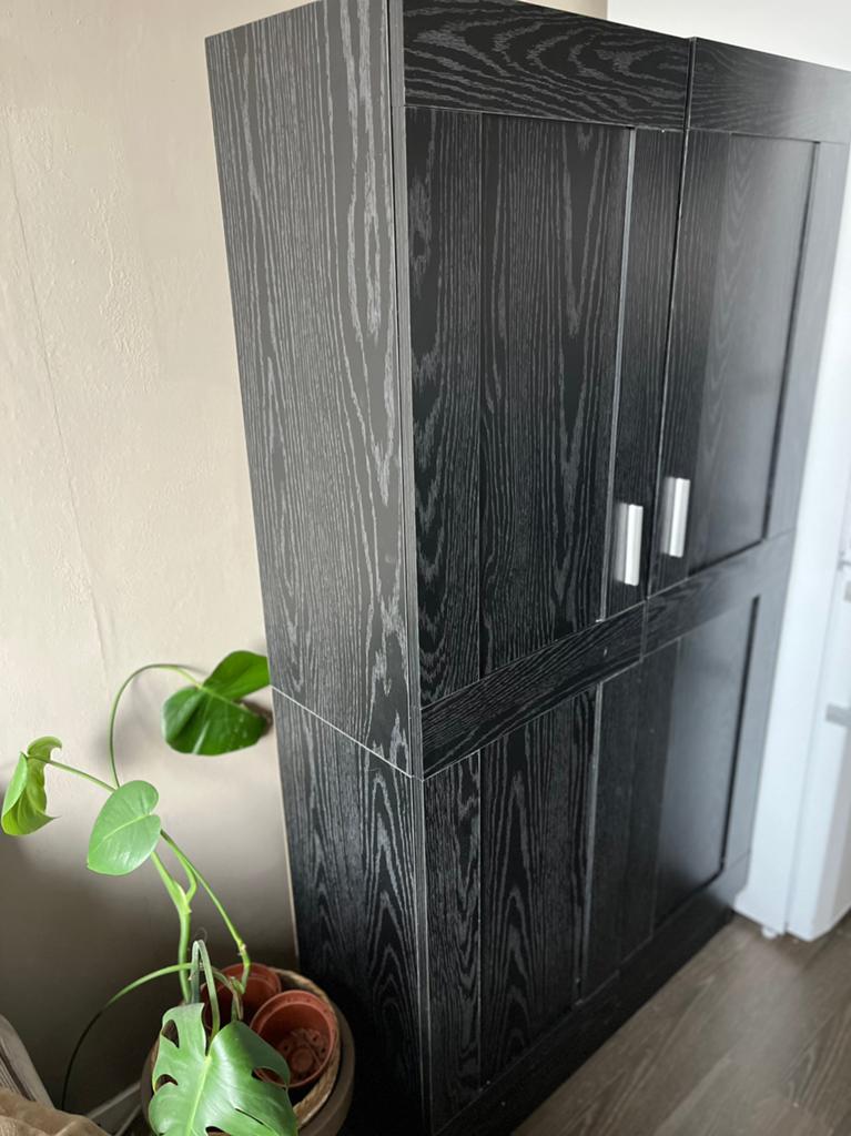 Mooie zwarte kast, Huis en Inrichting, Ophalen of Verzenden, Nieuw, 25 tot 50 cm