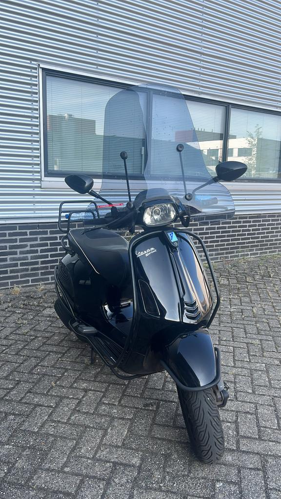 Zwarte Vespa Sprint Scooter, Fietsen en Brommers, Scooters | Vespa, Gebruikt, Overige modellen, Maximaal 45 km/u, Benzine, Ophalen