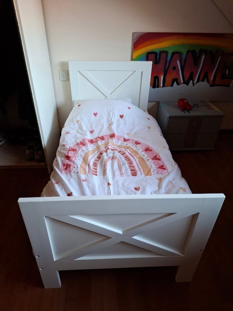Peuterbed met matras, 70 tot 85 cm, 140 tot 160 cm, Zo goed als nieuw, Ophalen
