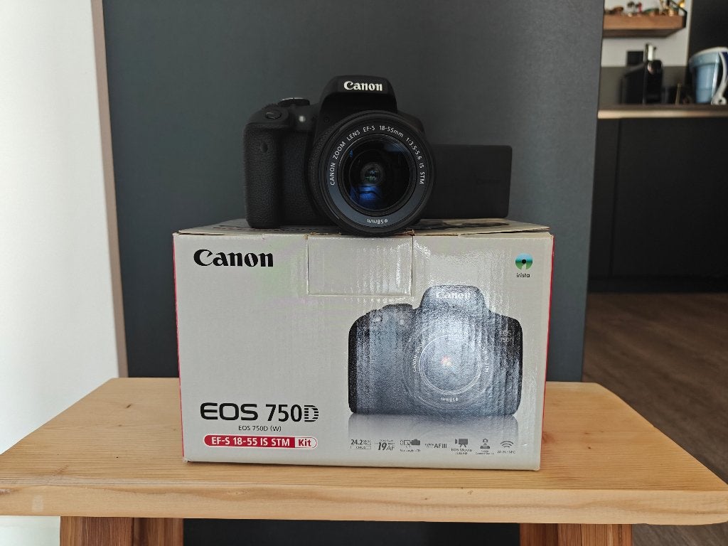 Canon EOS 750D, Ophalen, Lensdop, Ingebouwde flitser, Gebruikt