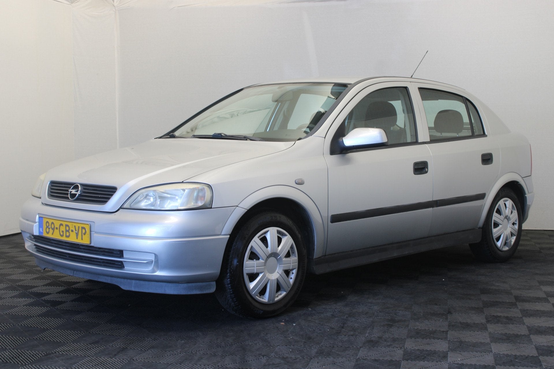 Opel Astra 1.6 Pearl (bj 2000), Auto's, Voorwielaandrijving, Parkeersensor, Zwart, Bedrijf