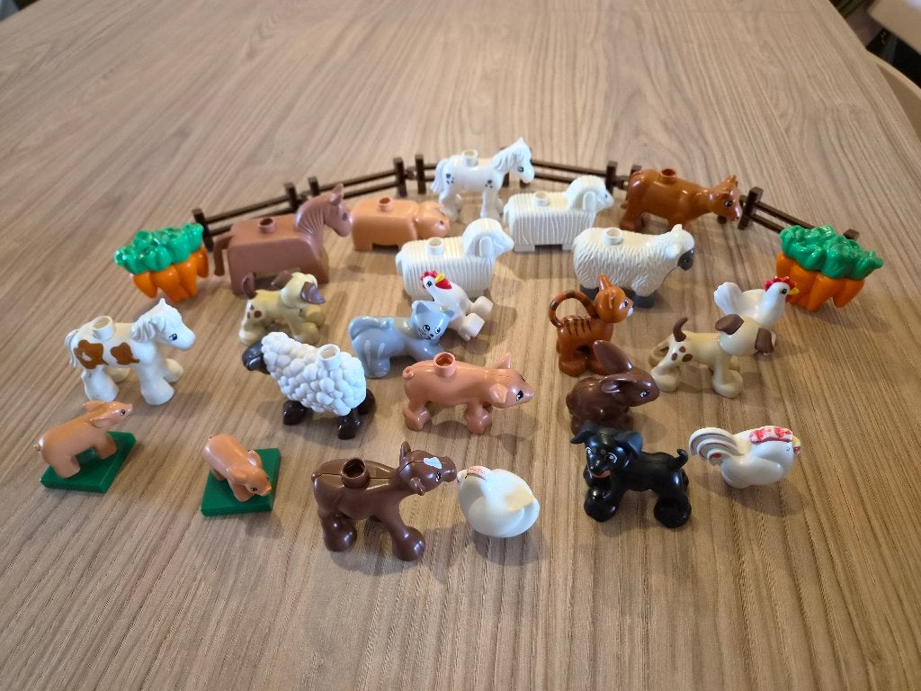 Foto 8 van Duplo diverse boerderij dieren en voertuigen
