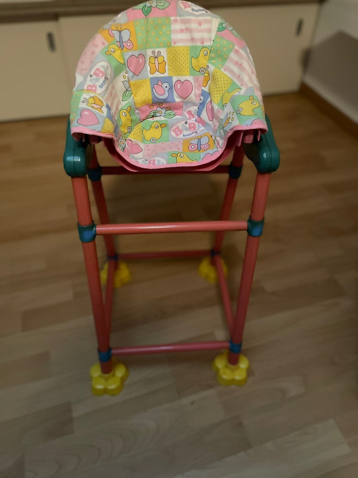 Baby Born stoeltje, Kinderen en Baby's, Speelgoed | Poppen, Ophalen of Verzenden, Zo goed als nieuw, Babypop