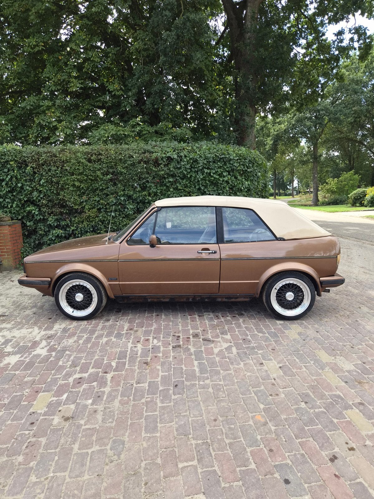 Volkswagen Golf 1, bouwjaar 1982 cabrio, barnfind nieuw apk, foto 2