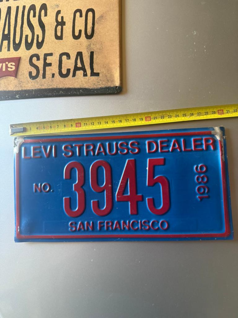 Levi strauss dealer plaat 1986 levis USA, Ophalen of Verzenden, Zo goed als nieuw, Auto's