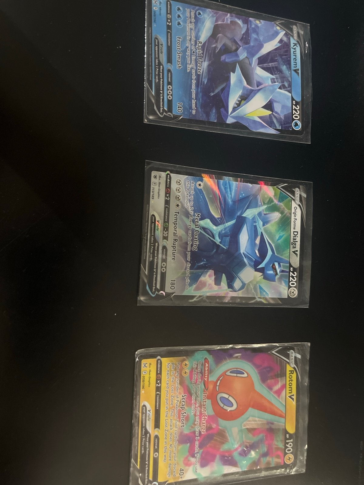 Pokémon V Kaarten: Kyurem, Dialga, Rotom, Ophalen, Zo goed als nieuw