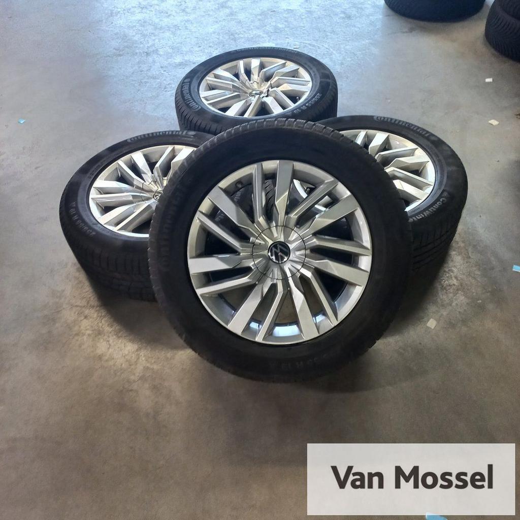 Volkswagen Touareg Continental Cont Winter Contact 255/55/R1, 19 inch, Gebruikt, 255 mm, -