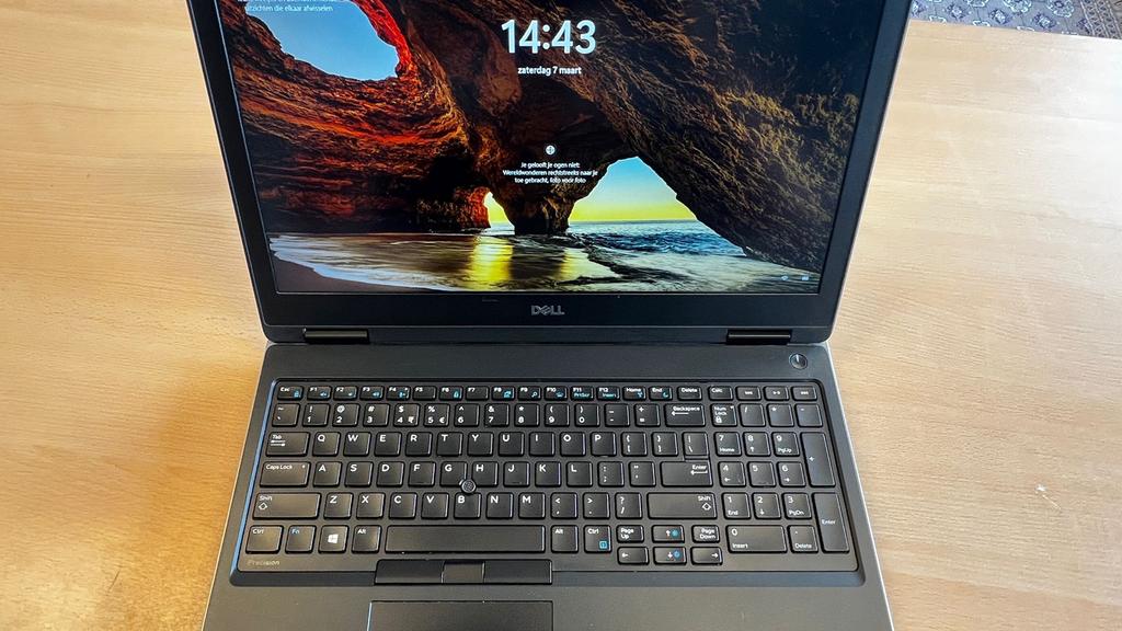 Dell precision 7530 core i7-8th gen, Met videokaart, 2 tot 3 Ghz, Intel® Core™ i7 , Zo goed als nieuw