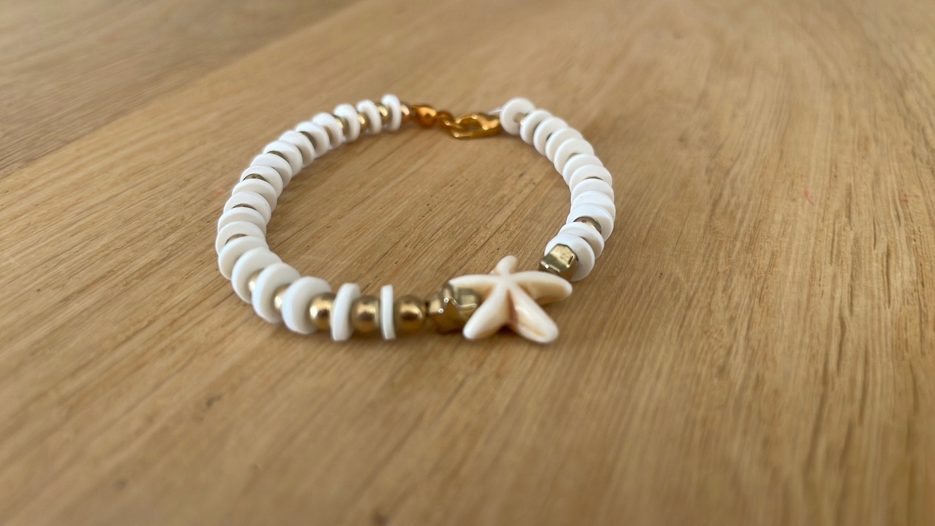 Zelfgemaakte armbandjes, Ophalen of Verzenden, Zo goed als nieuw